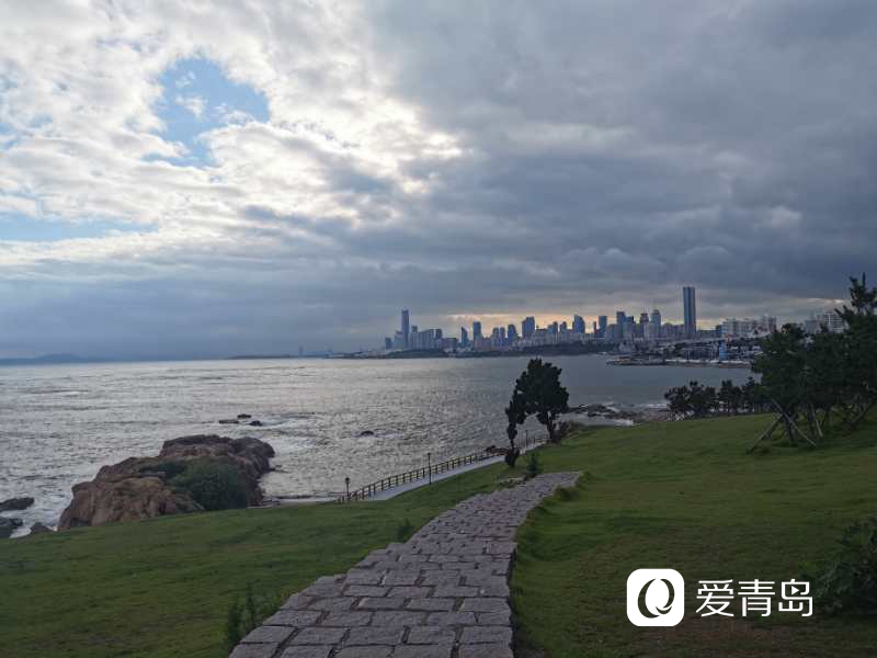 雨后小麦岛景美如画