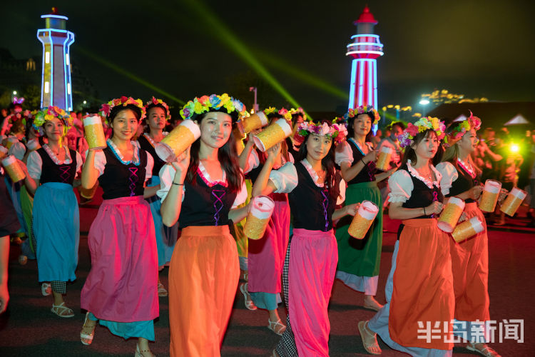 啤酒城|啤酒城：一笑如此倾城 节日因你而美