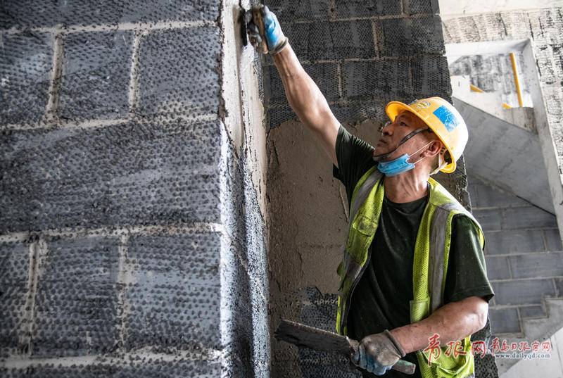 工地|探访：青岛项目工地上演“速度与激情”