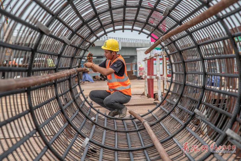 工地|探访：青岛项目工地上演“速度与激情”