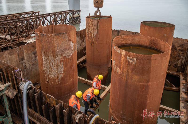 工地|探访：青岛项目工地上演“速度与激情”