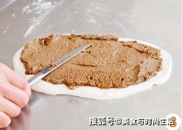 芝麻酱|芝麻酱、红糖拌一拌做火烧，酥软香甜，每层都有酱料，超级好吃