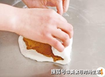 芝麻酱|芝麻酱、红糖拌一拌做火烧，酥软香甜，每层都有酱料，超级好吃