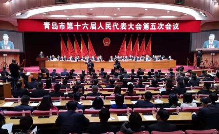 市十六届人大五次会议举行第二次全体会议