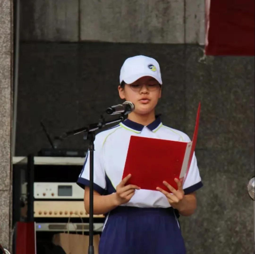 华夏职业学校|华夏职业学校举行2021级新生国防教育暨学前教育开营仪式