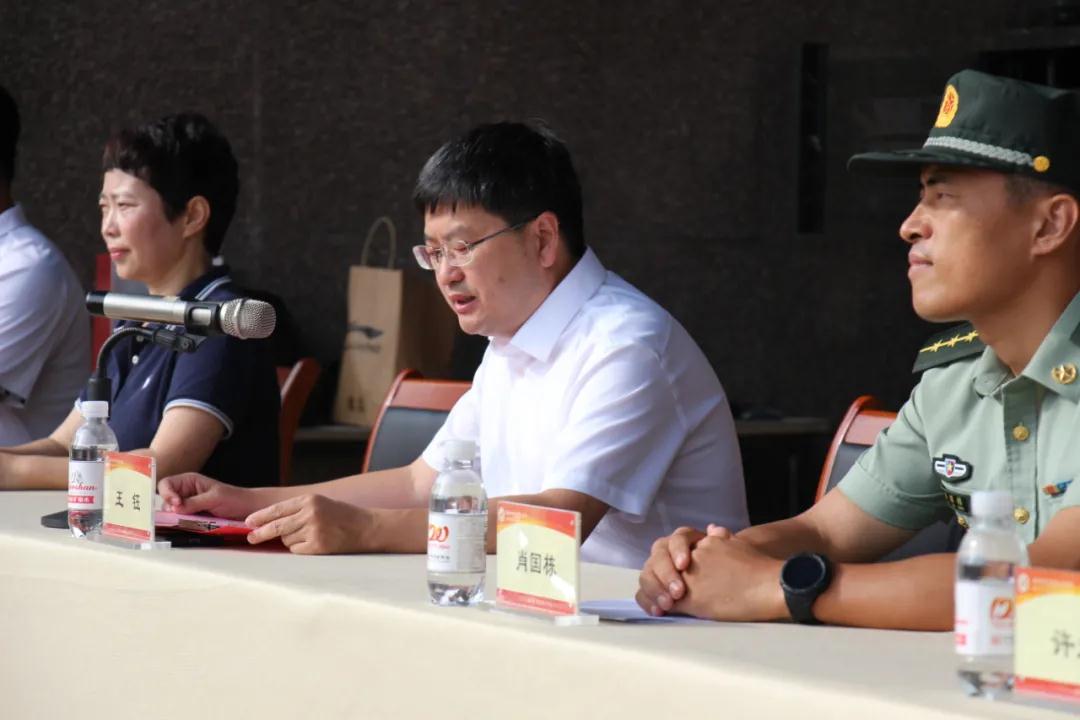 华夏职业学校|华夏职业学校举行2021级新生国防教育暨学前教育开营仪式