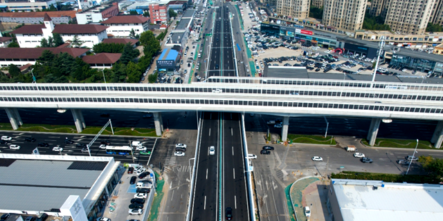 唐山路快速路工程黑龍江路地道雙向六車道通車