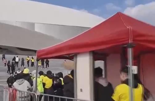 青島海牛隊(duì)主場(chǎng)2：2戰(zhàn)平青島西海岸隊(duì)