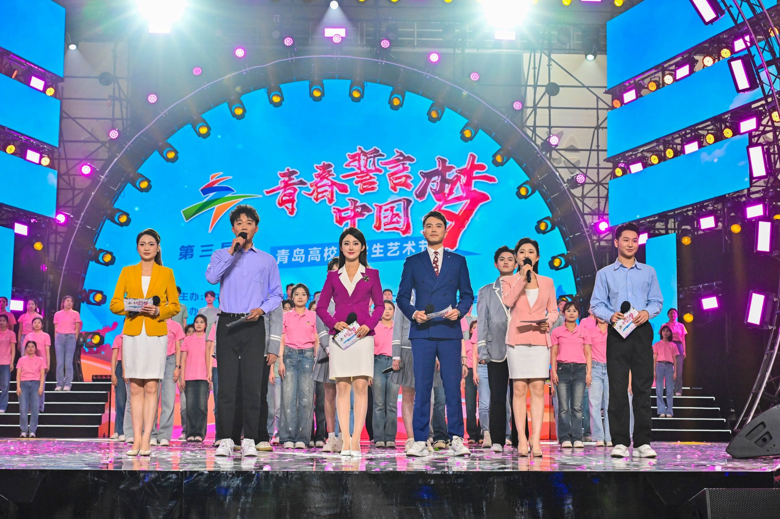 我台成功承办第三届青岛高校大学生艺术节文艺汇演