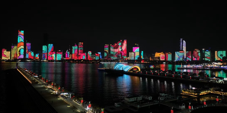  “五一”假期，来浮山湾赏“光影青岛”灯光秀吧！