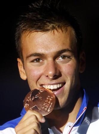 加拿大名将科克伦以14分42秒28获得亚军,意大利选手帕尔特里涅里以14