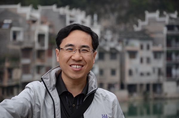 人物简介:   张智,男,1976年9月出生,中共党员