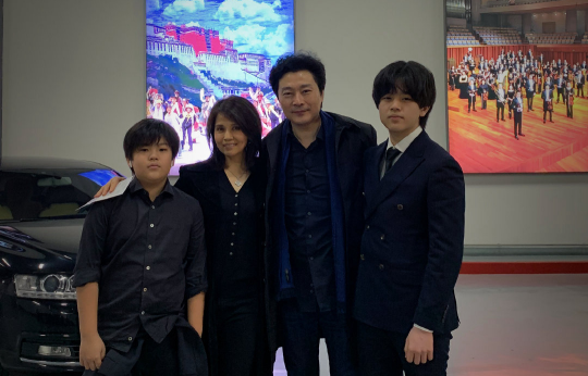 >  新闻 >  青岛推荐    吕思清,著名小提琴家,青岛的儿子, 青岛的