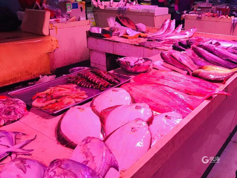 探访年前海鲜市场:这种鱼竟比去年同期便宜了十多块钱