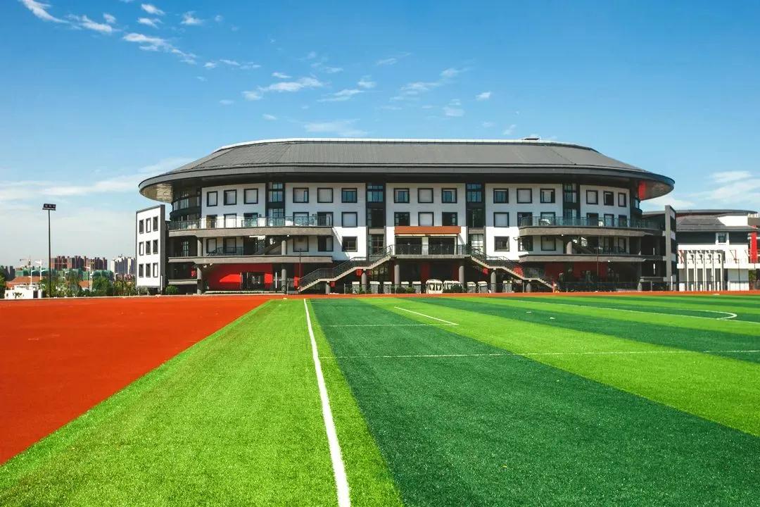 "学运会"的篮球赛为什么选在青岛实验高中?