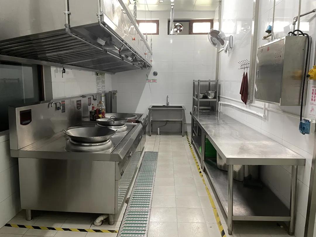 新学期,李沧学校食堂让您吃得安心,舒心,暖心!